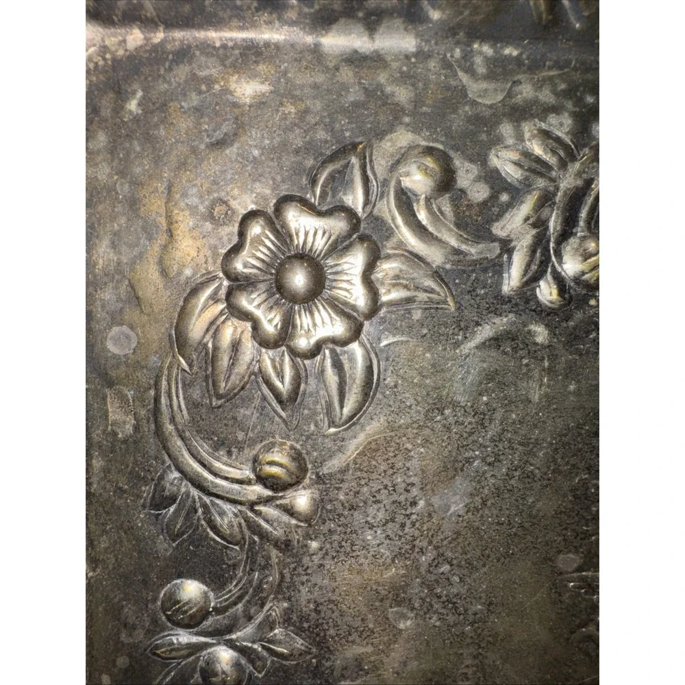 ANTIQUE SILVER PLATED - REYNOLDS ANGELS - EMBOSSED CARD‎ TRAY  1901, 11¾